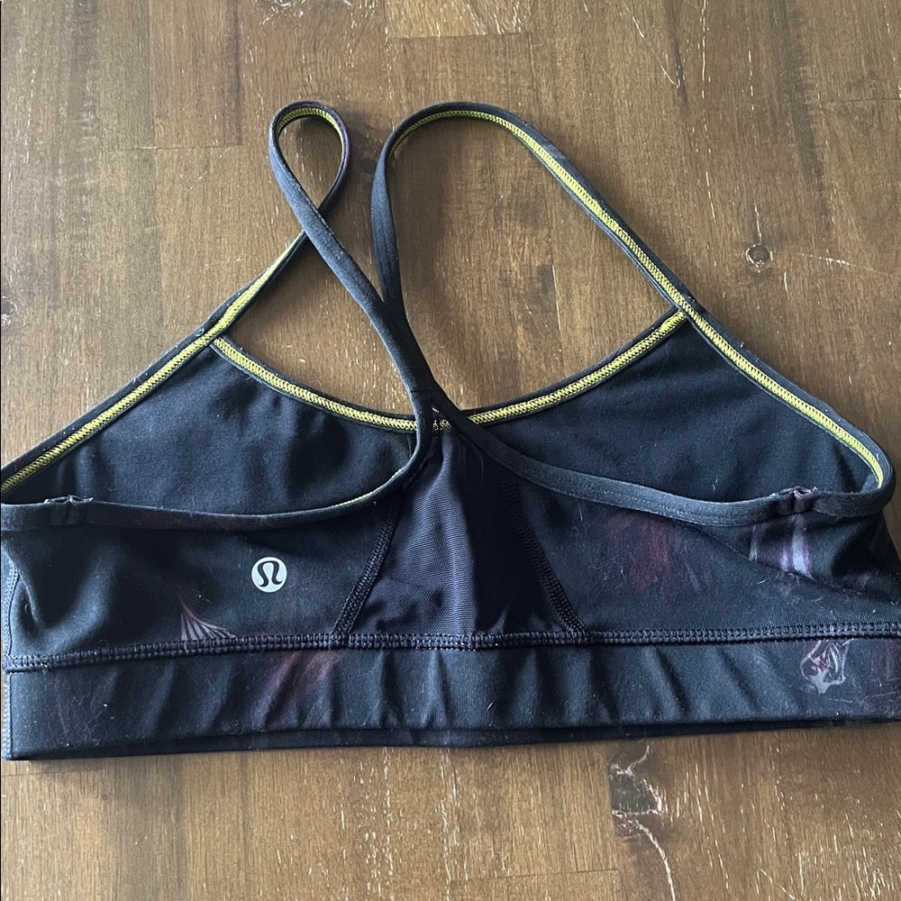 Lululemon Women's Black Sports Bra small - Picture 2 of 4
